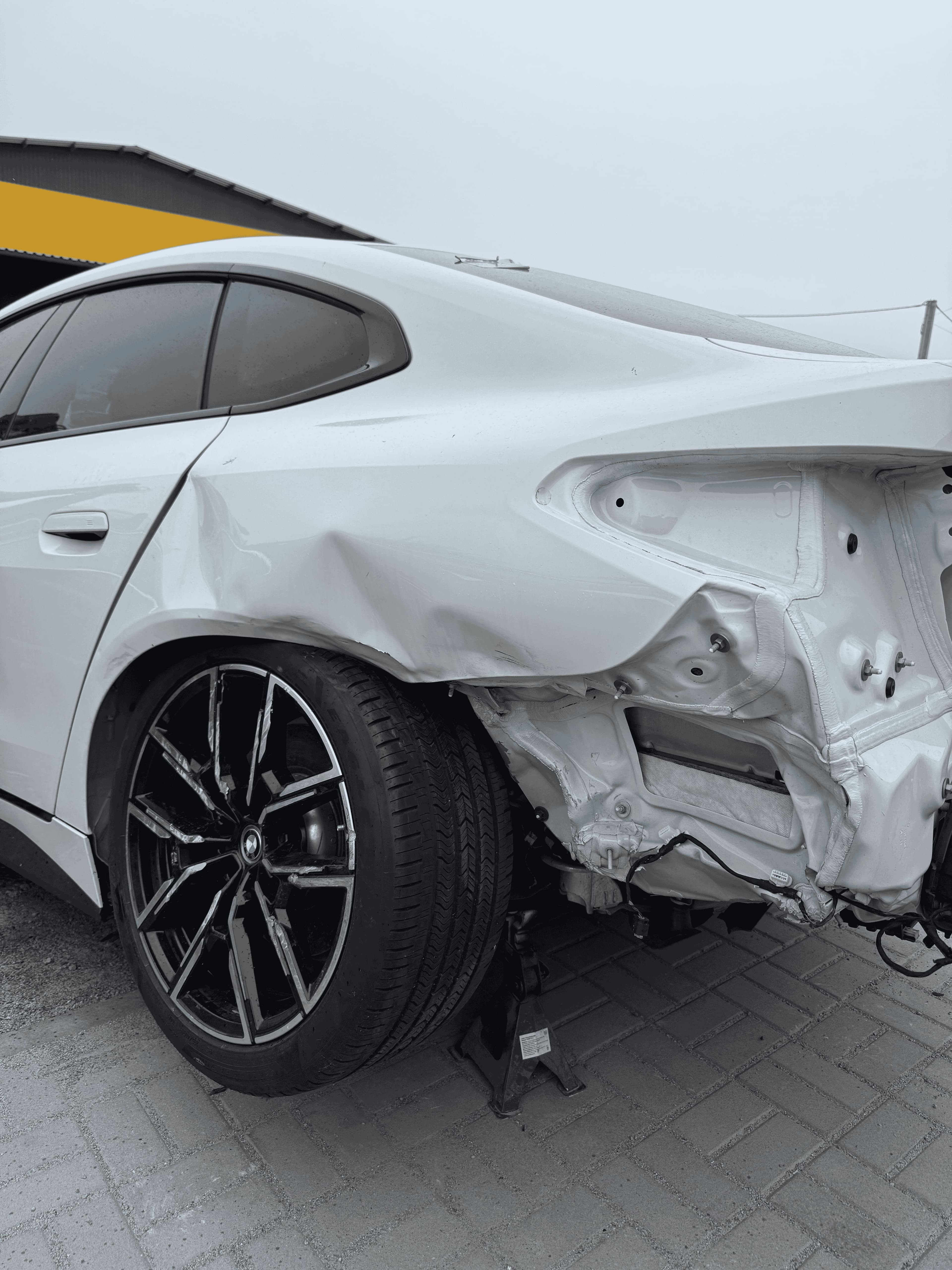 До: Рихтовка BMW I4 M50